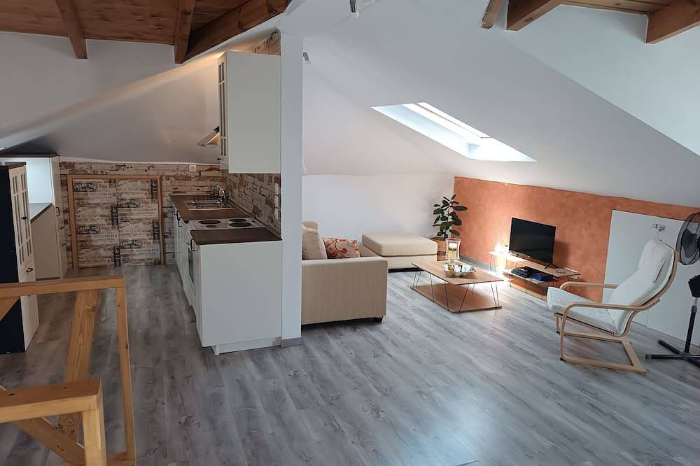 Ganze Wohnung, Ath Airport Loft Paiania in Regionalbezirk Ostattika