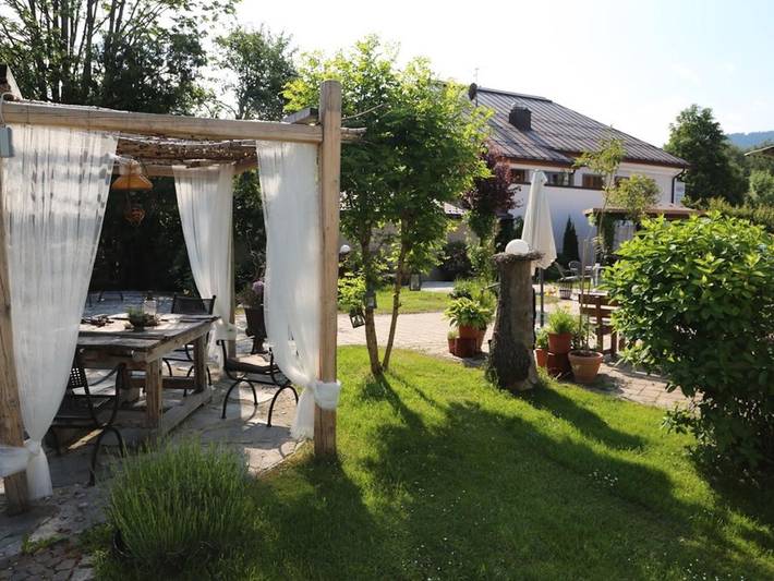 Ferienhaus für 10 Personen, mit Terrasse und Garten, kinderfreundlich - 1