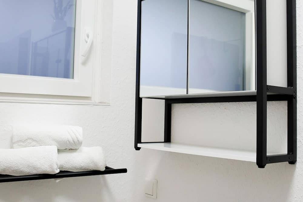 Ganze Wohnung, Moderne Ferienwohnung Studio Lana im Herzen von Bad Zwischenahn in erster Reihe in Zwischenahner Meer, Bad Zwischenahn