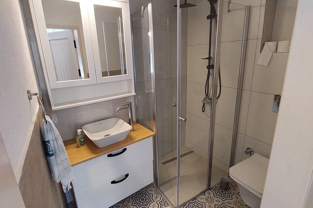 Hel lejlighed, Panoramic view - modern apartment with large private pool area, beach 1km in Bodrum, Muğla Province