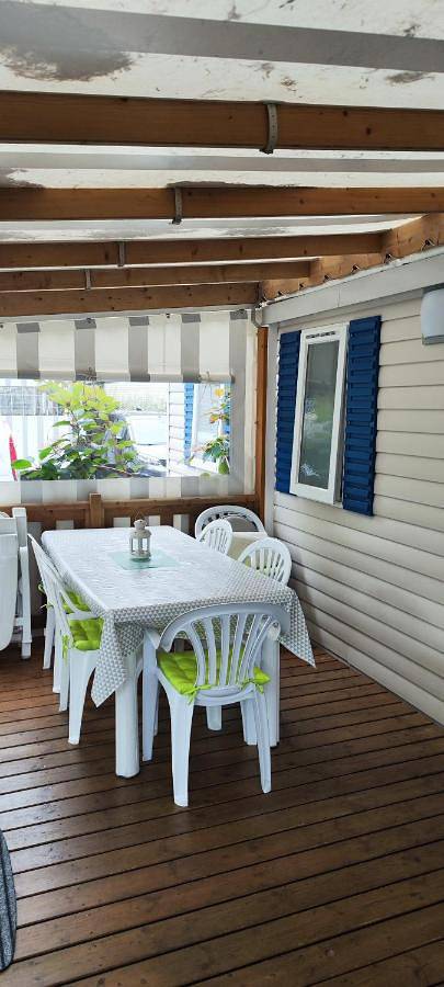 Parc de vacances pour 8 personnes, avec jacuzzi et jardin ainsi que bassin pour enfant et piscine à Gastes - 4