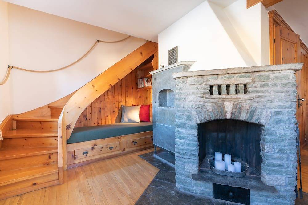 Chesa Muot Mulin – Charming House with Garden & Open Views in Bregaglia, Alpes de la Bernina