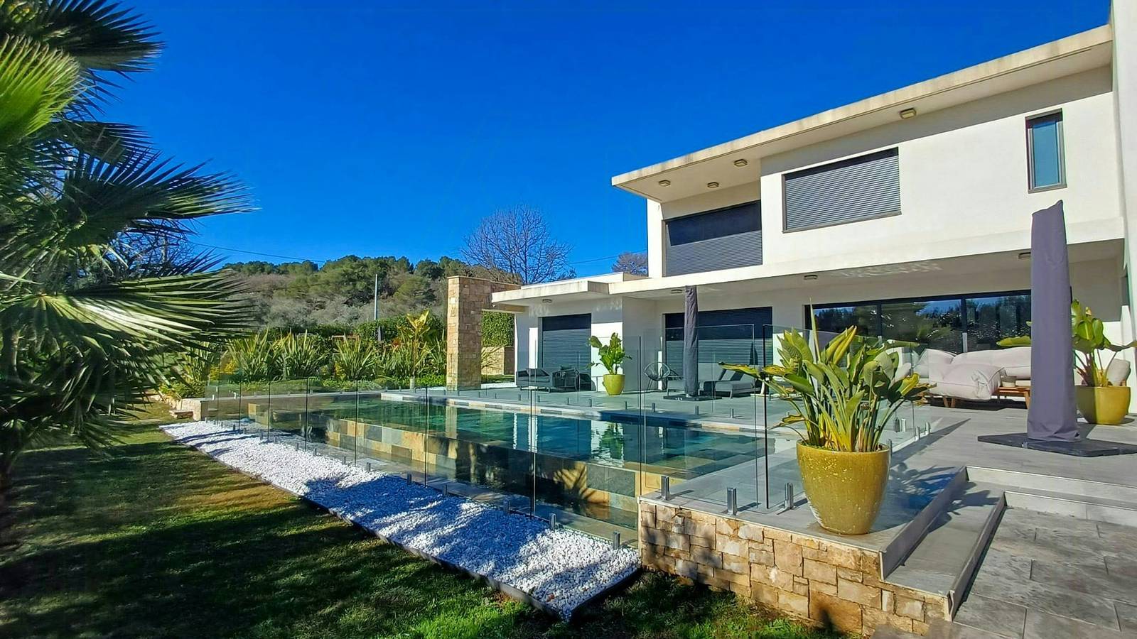 Villa en una finca privada cerca de Grasse in Opio (Alpes Marítimos), Region de Cannes