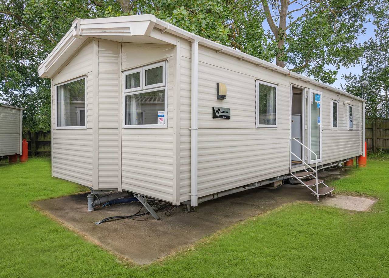 Bungalow for 8 People in Clacton-on-Sea, Essex