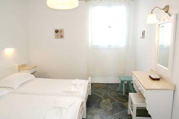 Holiday Apartment for 4 People in Paros, Paros Regional Unit, Photo 1