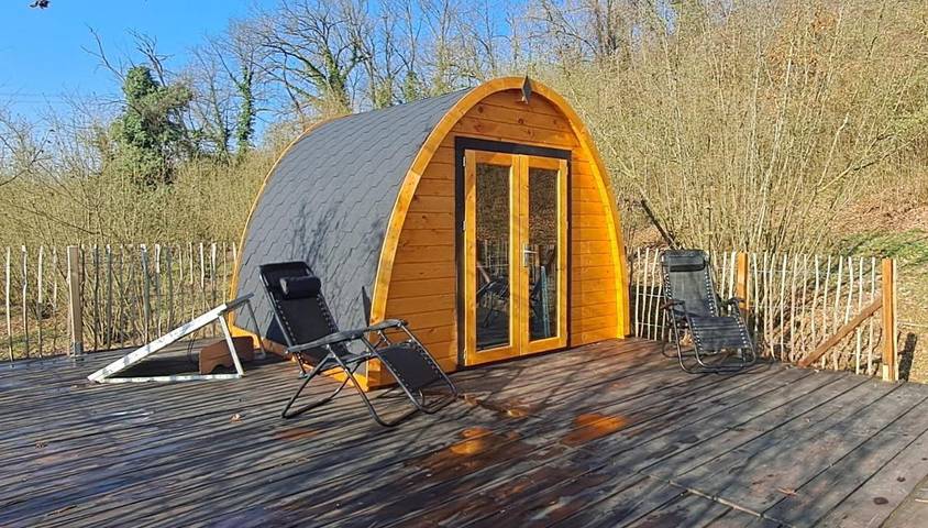 Glamping per 2 persone, con Terrazza e Giardino nonché Panorama in Langhe