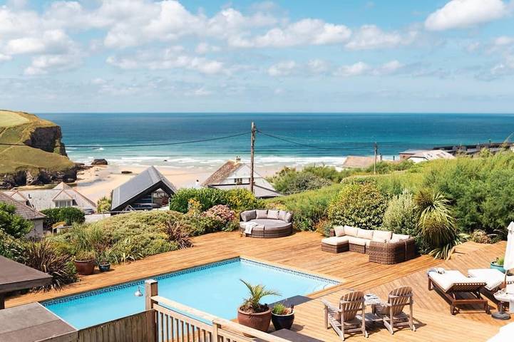 Cottage for 9 people, with Hot tub and Pool in Mawgan Porth
