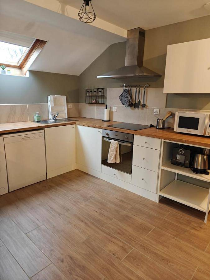 Gîte pour 2 personnes, avec jardin et vue à Contrexéville - 3