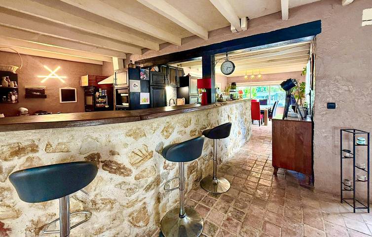 Location de vacances pour 8 personnes, avec terrasse ainsi que piscine et jardin dans Région de Segré - 4