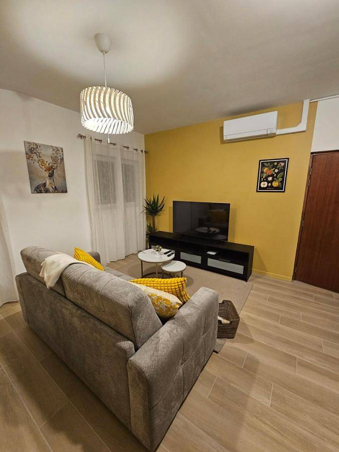Appartement entier, Le Nid De Mouroux - Disney 20 min - Clim & Parking in Mouroux, Seine-et-Marne