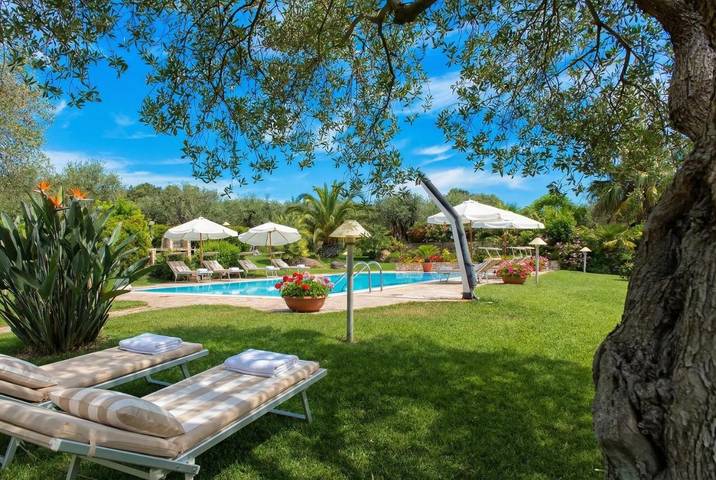 Villa pour 8 personnes, avec piscine et jardin, animaux acceptés à Alghero