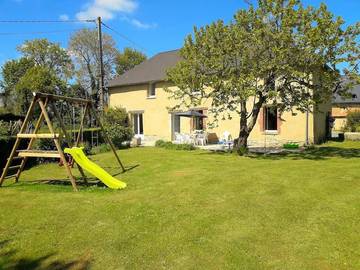 Gîte pour 7 personnes, avec jardin, animaux acceptés à Saint-Georges-de-Bohon
