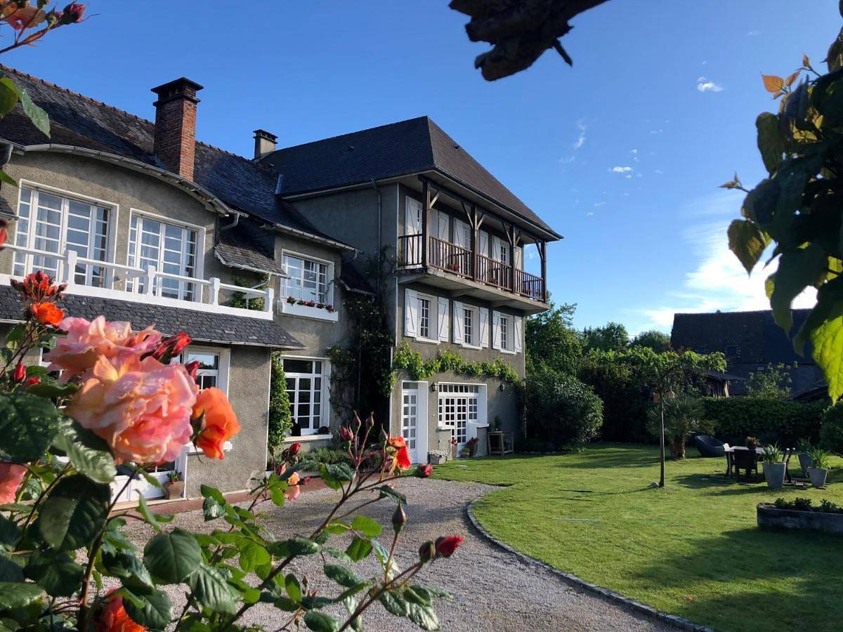Double Room with Garden View in Espoey, Béarn