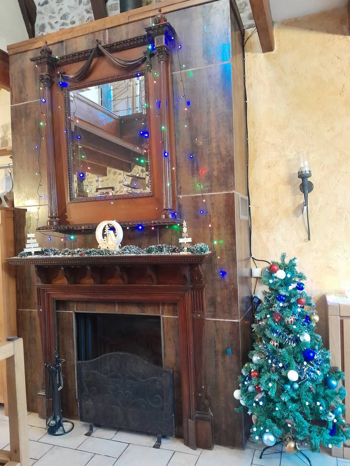 Gîte pour 6 personnes, avec jardin et terrasse dans le Puy-de-Dôme - 4