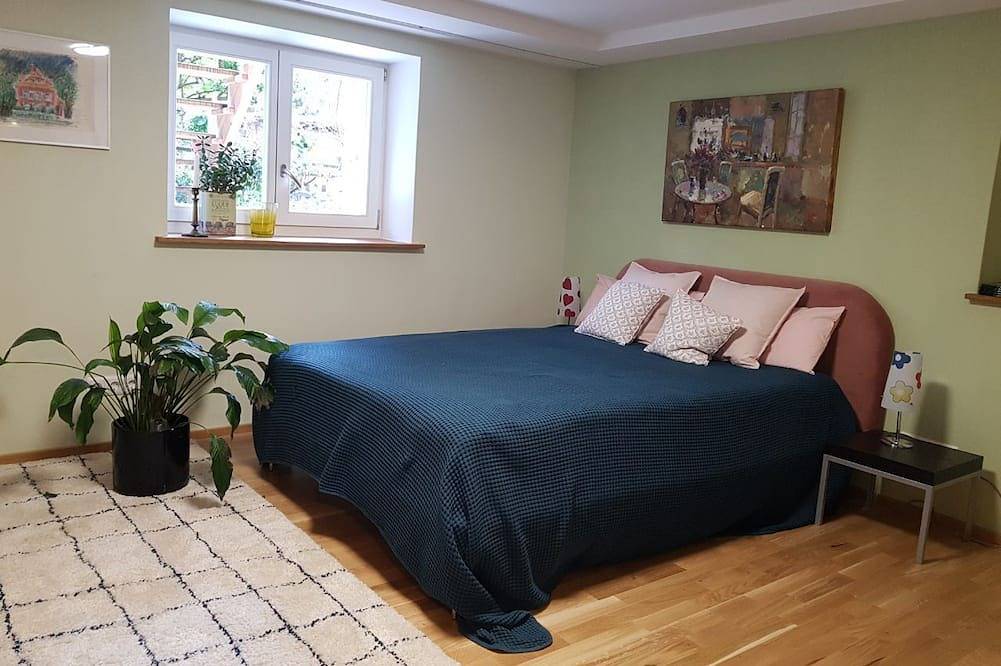 Guest room \"Cantina\", new in the house Am Lottenbach in Weimar, Weimarer Land
