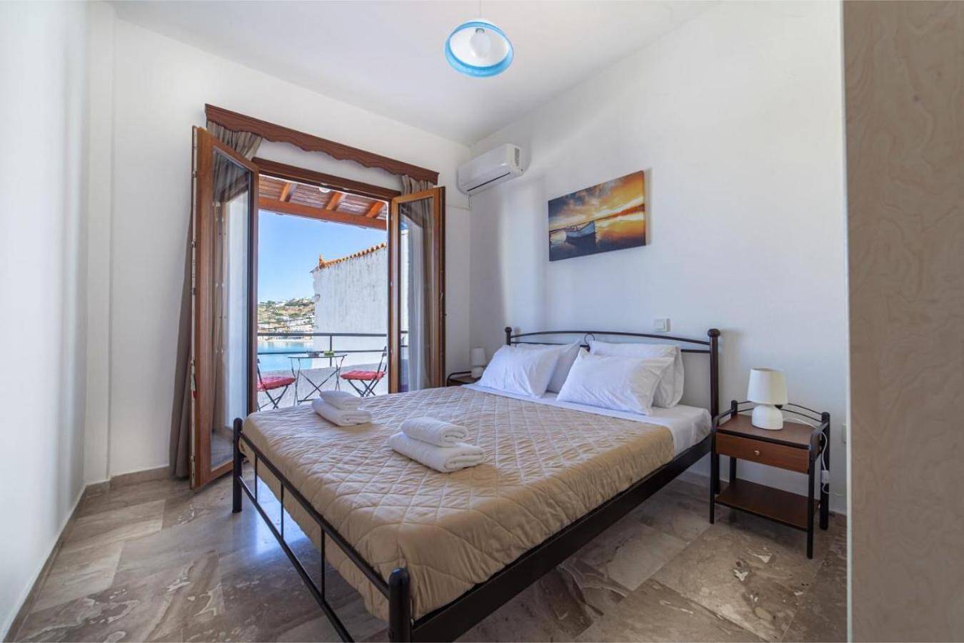 Ferienhaus 'Virginia’s house' mit Balkon, Wlan und Klimaanlage in Andros