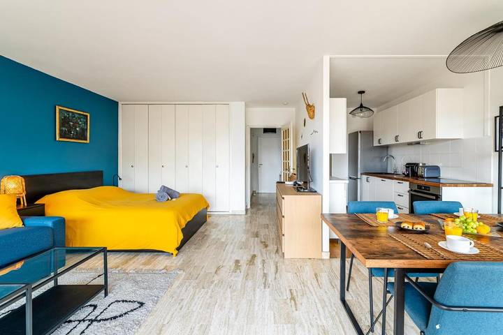 Gîte pour 4 personnes, avec balcon dans Cinema Le Prado Marseille
