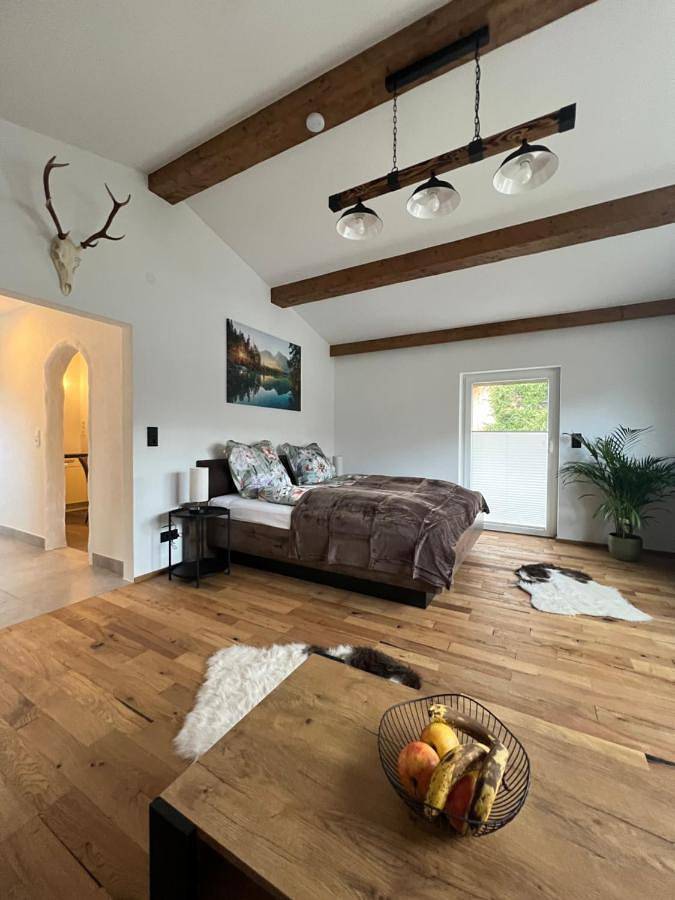 Ferienwohnung für 4 Personen, mit Balkon und Terrasse sowie Ausblick in Reutte