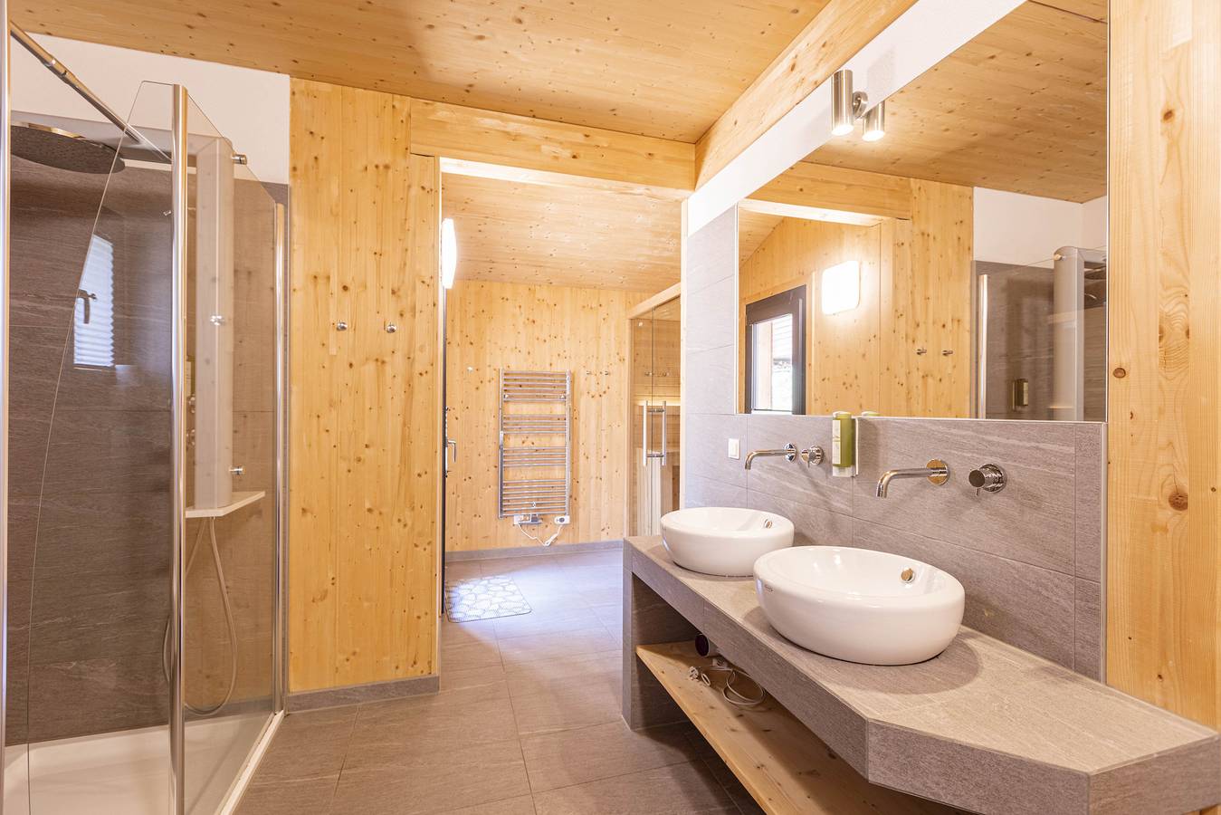 Superior Chalet # 12 mit Sauna & Whirlwanne innen in Pichl-Preunegg, Schladming-Dachstein
