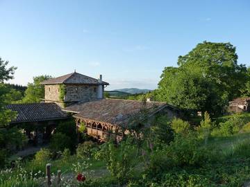 Cottage pour 2 personnes, avec jardin, animaux acceptés à Ouroux