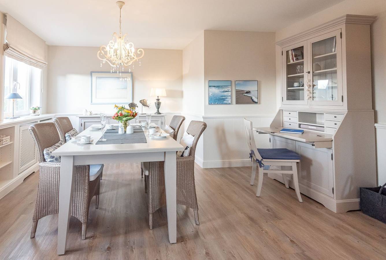Ganze Wohnung, Helle 3-Zimmerferienwohnung auf ca. 100 m² für bis zu 4 Personen in Westerland, Sylt (Gemeinde)