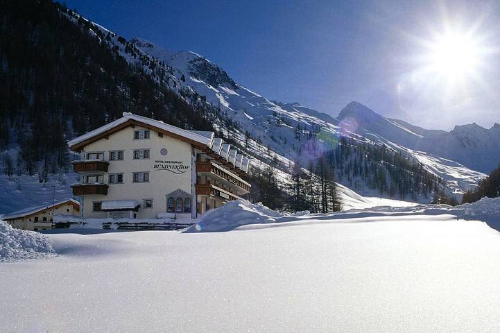 Hôtel pour 2 personnes, avec jacuzzi ainsi que sauna et balcon, adapté aux familles