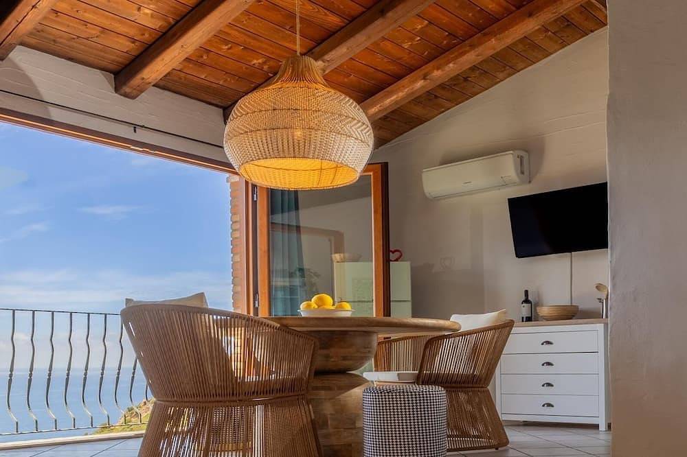 La Siesta Nebida: Exclusive Boutique Sea View Home with breathtaking sunsets in Nebida, Iglesias