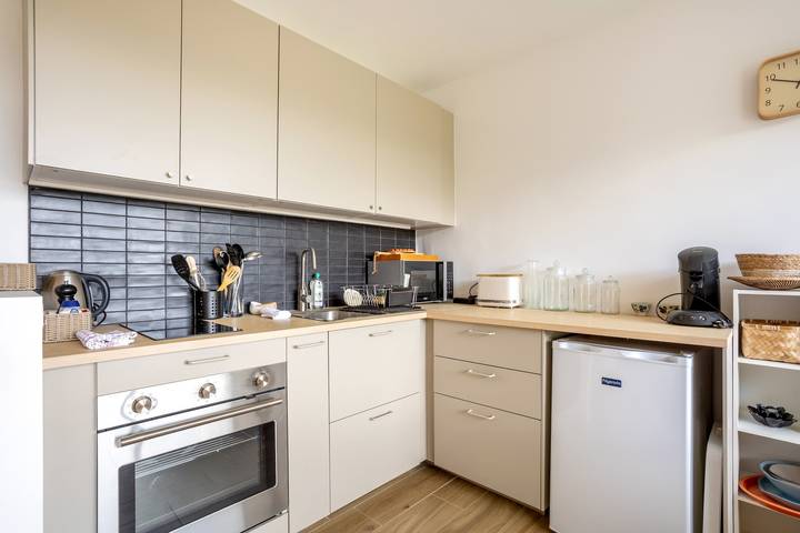 Entire apartment, Les Embruns – Walk to the Beach, Balcony Included in Fouesnant, Côte de Cornouaille