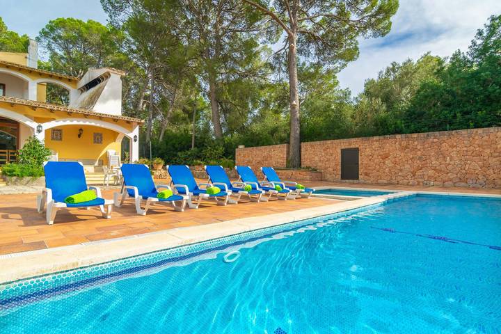 Finca für Gruppen für 12 Personen, mit Terrasse in Palma - 2
