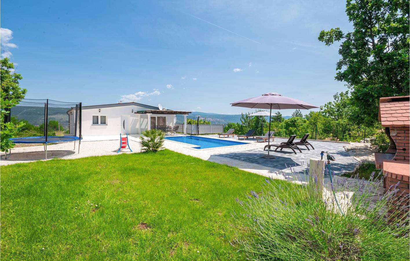 Charmante 95 m² große Wohnung mit Pool, WLAN und Zugang zum Fluss in Imotski, Makarska Riviera