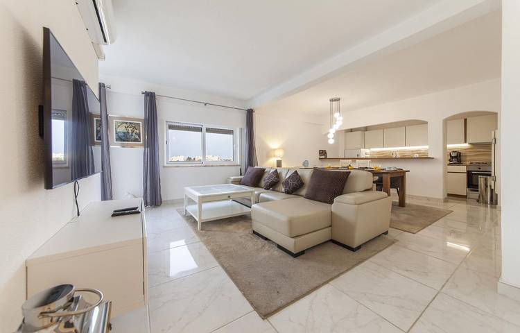 Ganze Wohnung, Ferienwohnung für 4 Personen mit Balkon in Alvor, Faro Distrikt