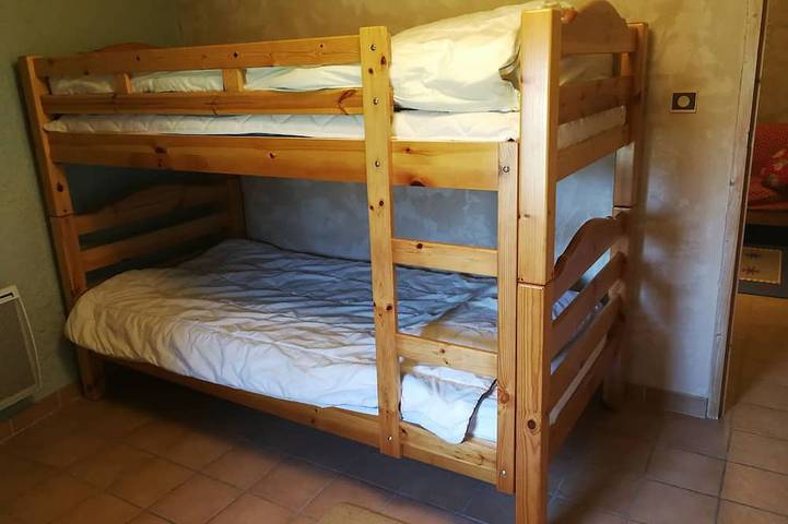 Location de vacances pour 2 personnes, avec piscine ainsi que terrasse et jardin, animaux acceptés à Monieux - 4