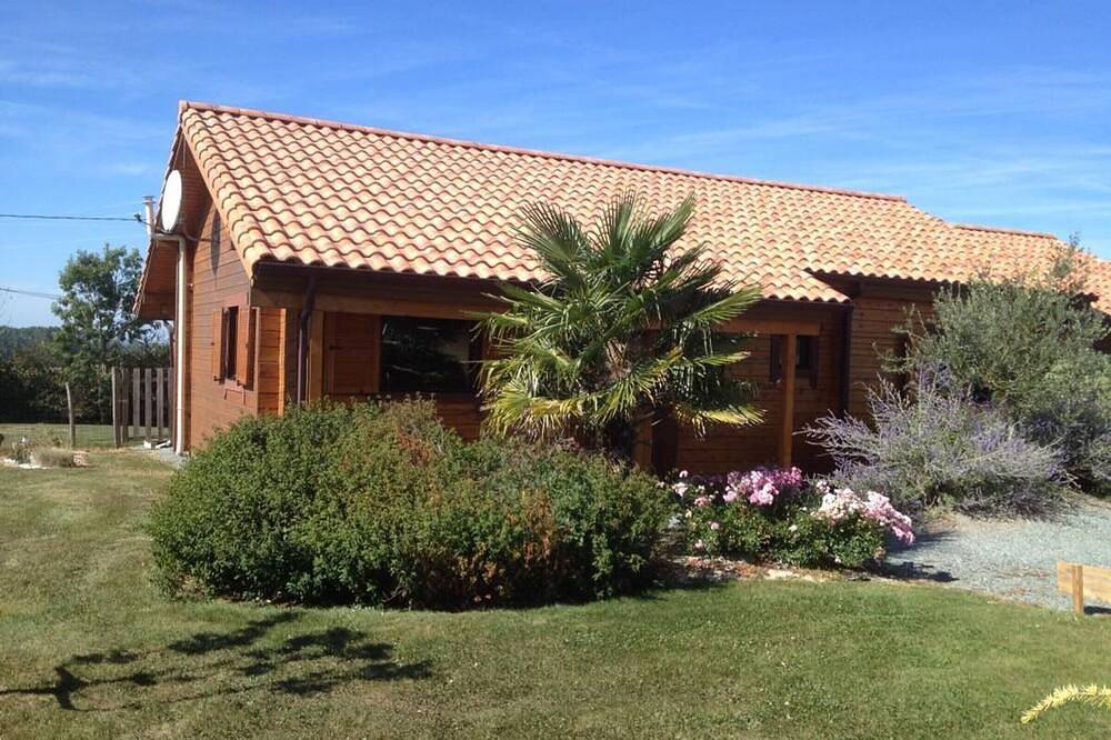 Charmante maison en bois pour 5 personnes avec terrasse et jardin in Réaumur (Vendée), Fontenay-le-Comte