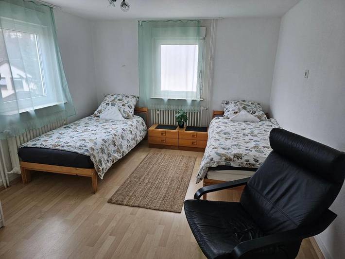 Ferienwohnung für 3 Personen, mit Balkon und Terrasse sowie Ausblick in Besigheim