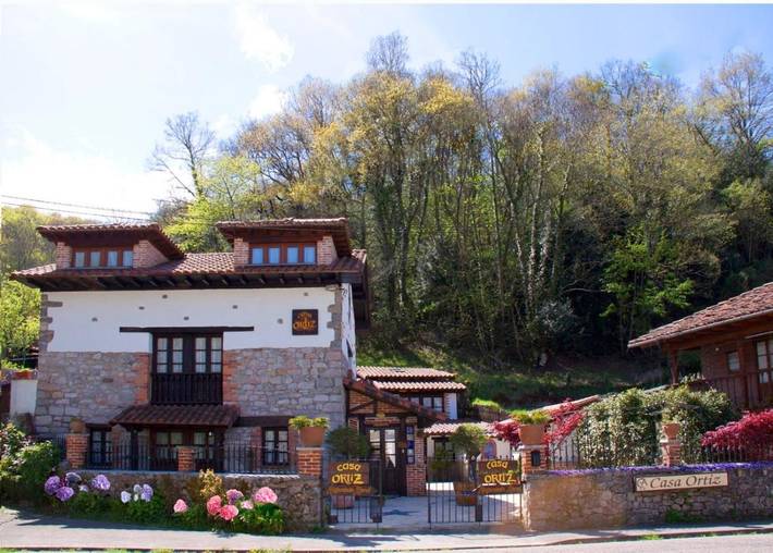 Casa rural para 2 personas, con Terraza y Jardín en Ponga
