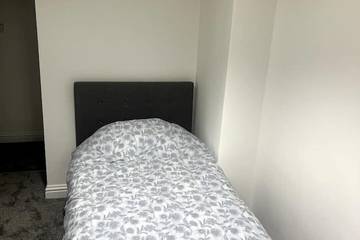 Houseboat for 3 People in Rhondda Cynon Taf region, Wales, Photo 2