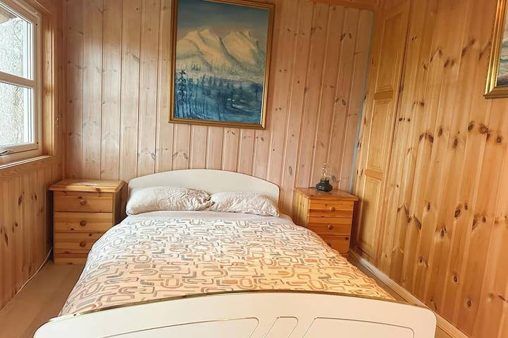 A peaceful getaway with a fjord view! Sleeps 6 people. FrantasticView in Svelvik