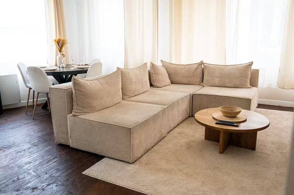 Ganze Wohnung, The Distinguished-Netflix-Cathedral-Queen Size in Reims, Marne