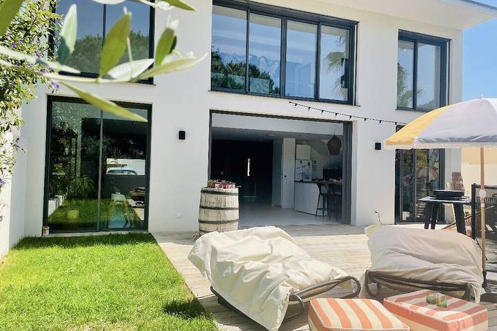 Villa für 6 Personen, mit Pool - 1