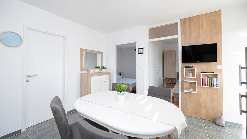 Ferienwohnung für 4 Personen, mit Terrasse in Sukosan - 3