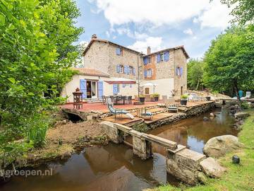 Gîte pour 14 personnes, avec terrasse et balcon/terrasse à Balledent