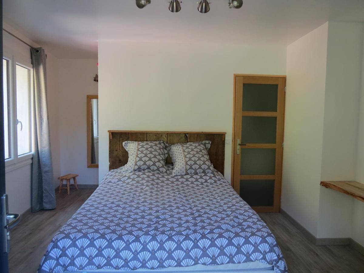 Double Room in Saint-Fortunat-sur-Eyrieux, Parc naturel régional des Monts d'Ardèche