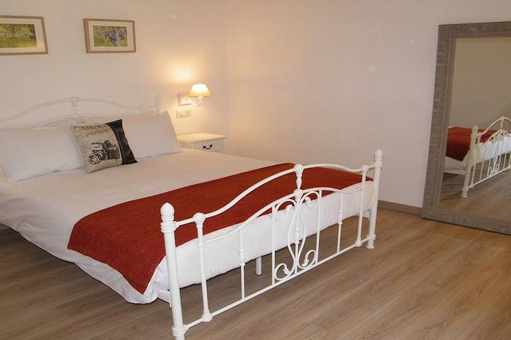 Gîte pour 2 personnes, avec terrasse et jardin à Puisseguin - 2