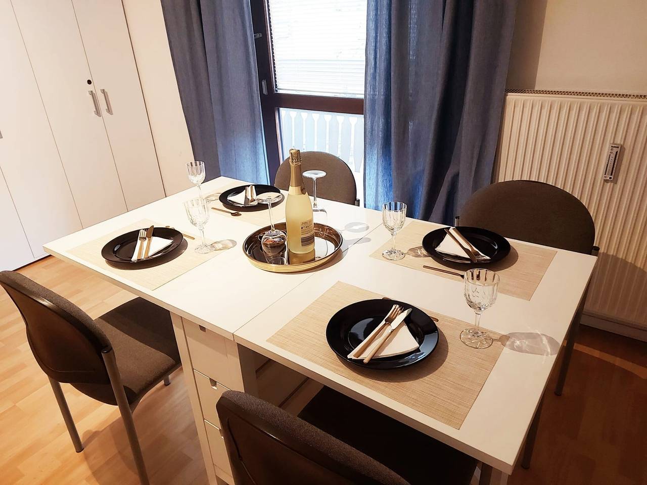 Ganze Wohnung, Apartment 'Golden Base' mit Bergblick, Wlan und Klimaanlage in Karawanken und Bachergebirge, Villach