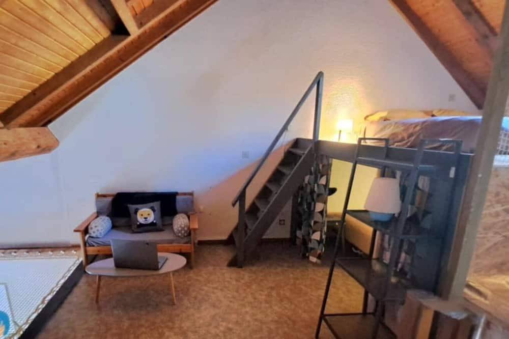 Chez Ines 2 to 8 pers Arbois in Arbois, Jura