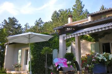 Cottage pour 6 personnes, avec jardin et balcon dans Garde-Colombe