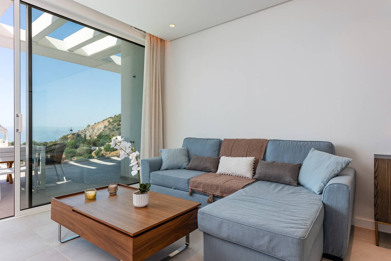 Entire apartment, Apartment 'Palo Alto' with Sea View, Wi-Fi and Air Conditioning in Ojén, Sierra de las Nieves