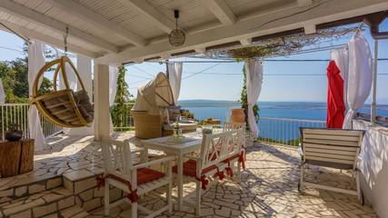 Ferienhaus mit Meerblick für 5 Personen, mit Whirlpool und Terrasse in Kvarner Bucht