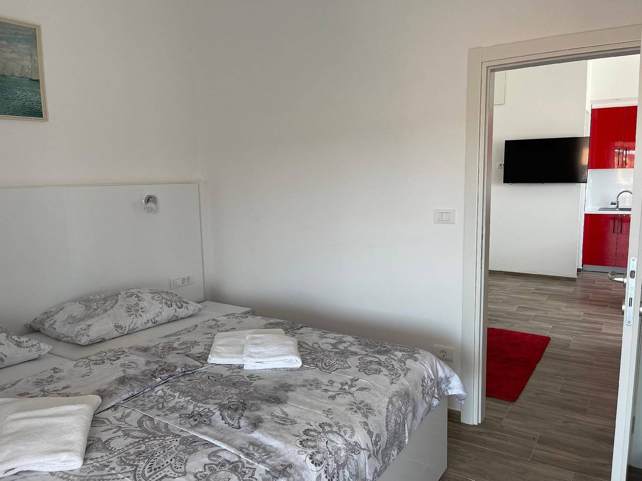 Ganze Ferienwohnung, Appartement in Fažana mit Grill und Terrasse in Valbandon, Südküste Istrien