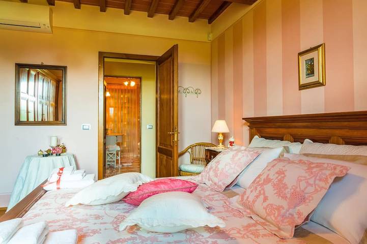 Location de vacances pour 14 personnes, avec jardin dans Orentano - 4